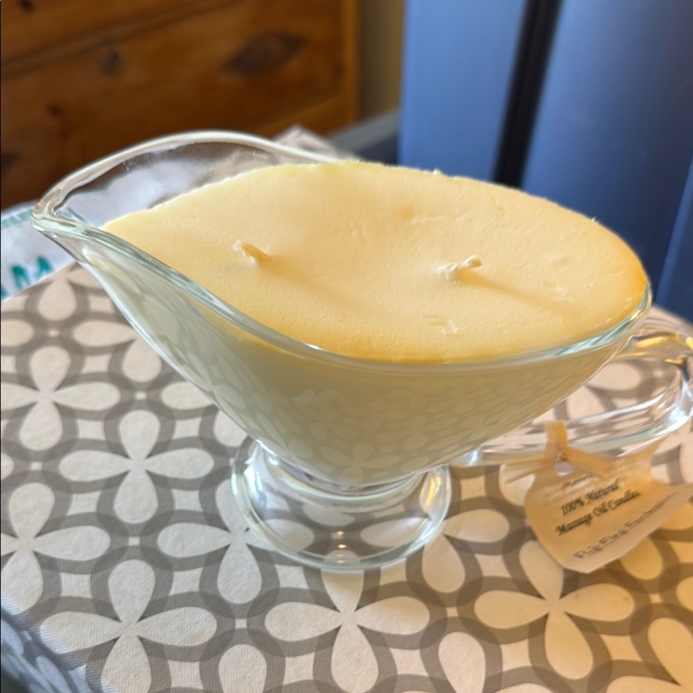 Cream Soy Candle in Glass Dish